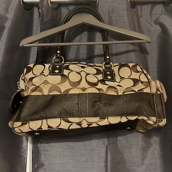 Coach Boston Stripe Weekend Duffle Bag w D rings Crossbody strap NOT included. - Picture 3 of 10